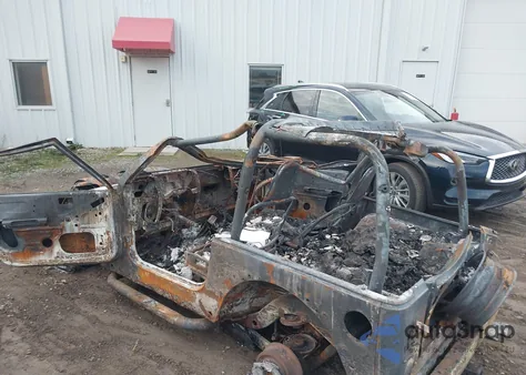 2002 Jeep Wrangler Se из США, поврежденный, VIN 1J4FA29P02P706215